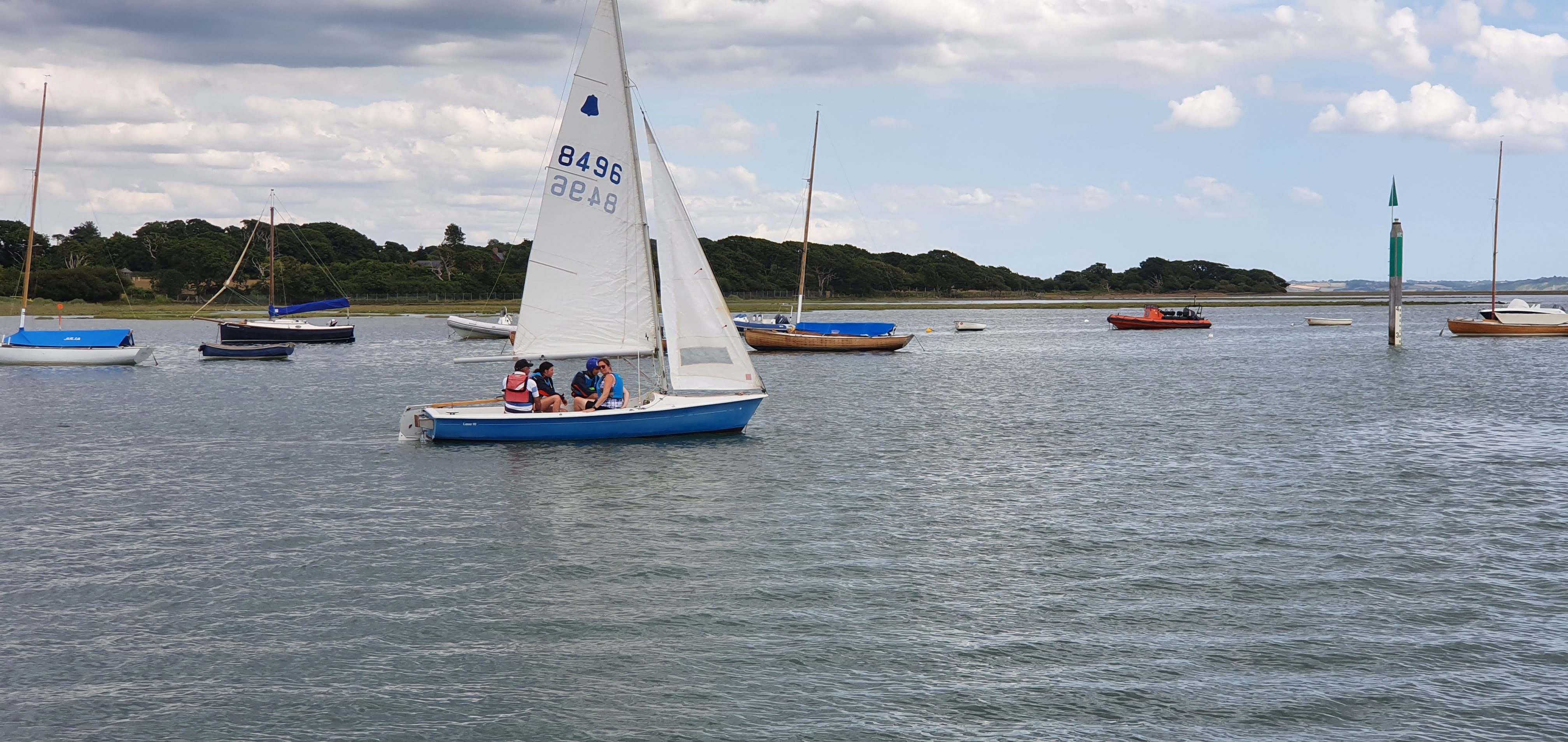 Neptune Explorer Scouts dinghy sailing on the River Thames in Reading